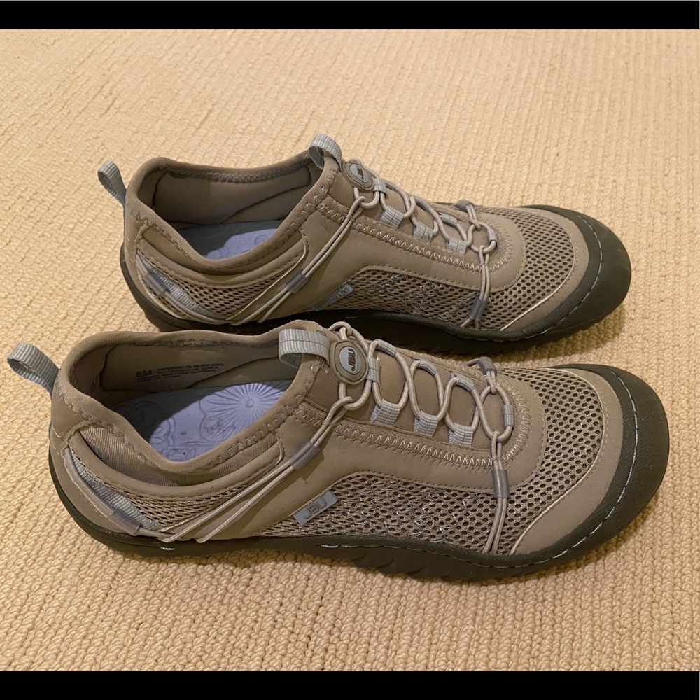 JBU water shoes, size 8